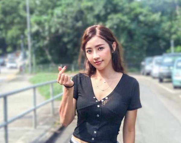 靠谱的配资 爆哭！37岁TVB前替身女星官宣怀孕，备孕艰辛终圆妈妈梦