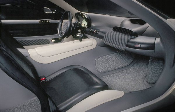 配资股票一览表最新公告 General Motors Ultralite：一辆来自1992年的“未来汽车”